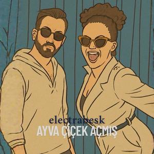 Ayva Çicek Açmış