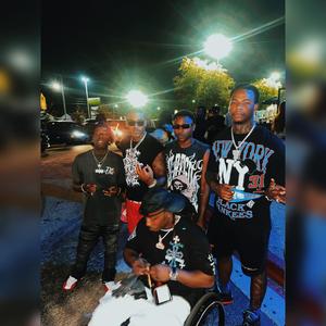 Hood Vibes (Explicit)