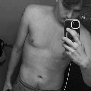 Got Me Movin Different (feat. D1SCXNNEXTED) (Explicit)