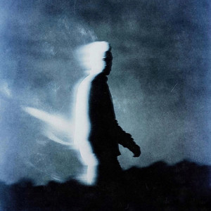 当你孤单你会想起谁 (天总会黑人总要离别)