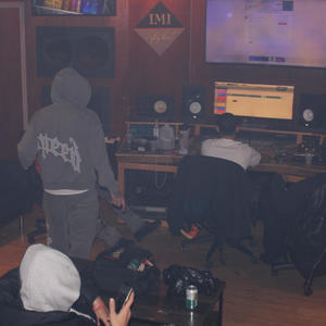 SOMEBODY GONE DIE (Explicit)