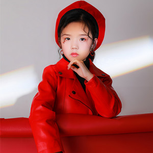 圣湖边的小卓玛