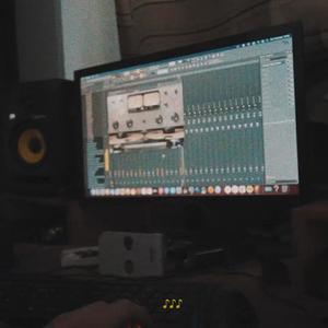 La mía (feat. V.rod & Sunset MD) (Explicit)