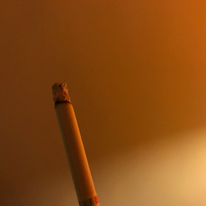 别抽我的烟