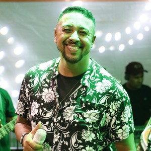 Fogo Sem Fuzil / Esquenta Moreninha / Aproveita Gente / Pedras Que Cantam (Ao Vivo)