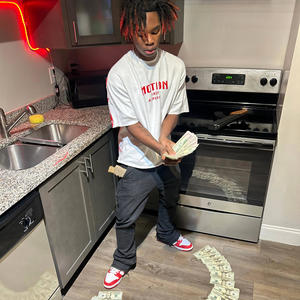 How u creep (feat. Zeeski) (Explicit)