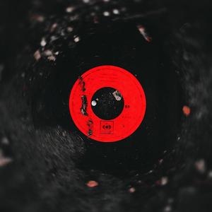 HEATER (feat. MARQUES) (Explicit)