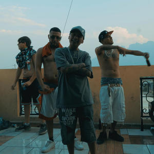 Esta pendejo o que (feat. Richard Ahumada & Serie LVDB) (Explicit)