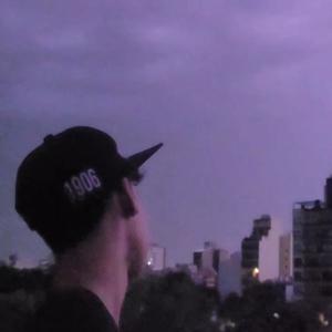 Mitad De Un Día - Freestyle (feat. Balbi) (Explicit)