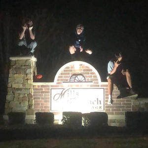 Cru$in (feat. 713 $kibaby) (Explicit)