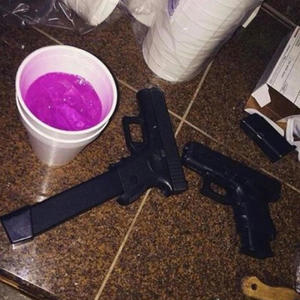 Super Pinky Retros (feat. TY Bandz) (Explicit)