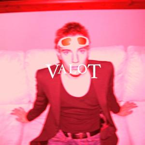 VALOT (feat. UnoDani)