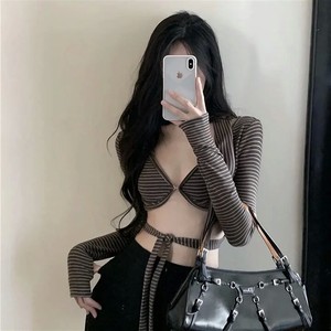 她只是我的妹妹