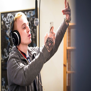 Til Manuela (Explicit)