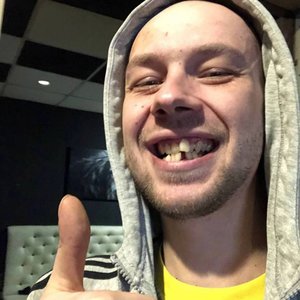 Жизнь в гробу (Explicit)