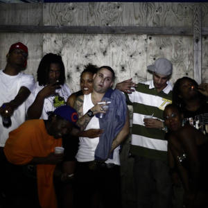 Chillin With The Team (feat. Don Breezz) (Explicit)