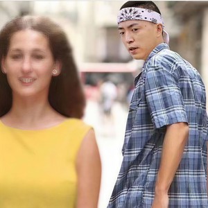 淡黄淡黄 的 长 裙