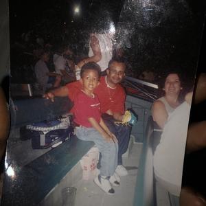 TrippyVinny - Float On (Explicit)