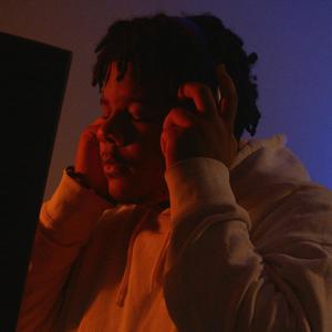 Disguise(feat. LaTone) (Explicit)