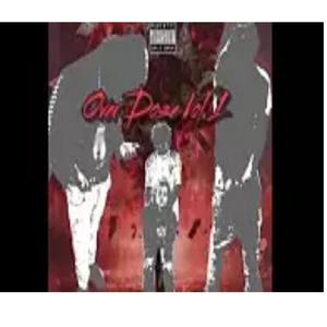 Behind My Bruthas (Explicit)