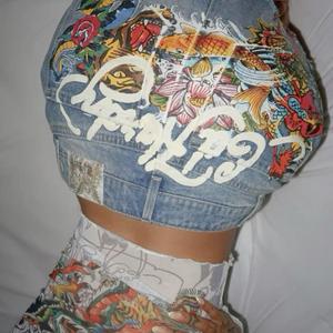 ed hardy jeans (Explicit)