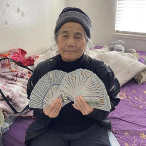 twin thots (feat. davick) (Explicit)