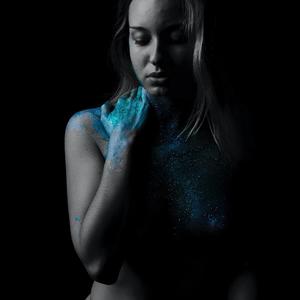 Kiss Her Neck(feat. Lunatic Librarian) (Explicit)