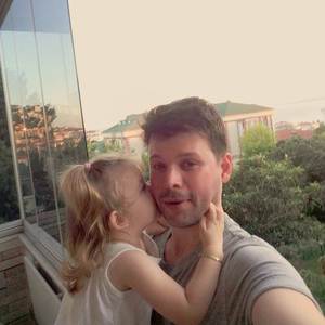 Konuk Edildiğim Şarkılar (Explicit)