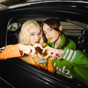 gigi & bella (Explicit)