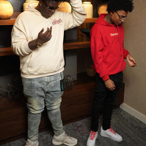 BackToBack (feat. lilgio & RøeManMan) (Explicit)