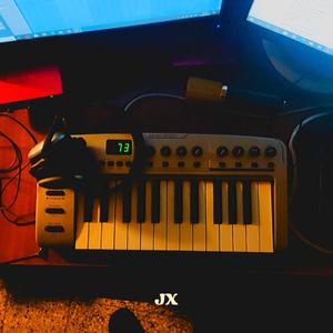 Somos tú y yo (feat. All González)