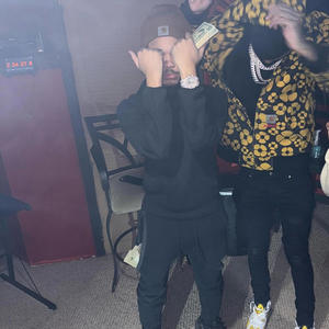 Lyft BloodHound Q50 Bloodhound Lil Jeff (feat. BloodHound Lil Jeff & BloodHound Q50) (Explicit)