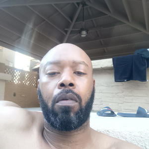 KEEP IT MOVING (Explicit)