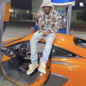 PooPoo Livin (feat. HellKat, Big 16, Lil Rob, Lucky Charms, D.Rose, Braylo, Half Mill Will & Sheed) (Explicit)