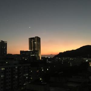 十万嬉皮封面