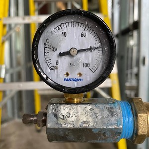 2 Much Pressure(feat. Danger Darrien) (Explicit)