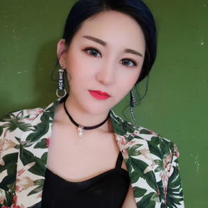 三十岁的女人伴奏