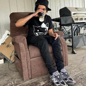 too damn hard (feat. Jugnino) (Explicit)