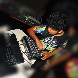 Bellaquera total (feat. DJGreiker)