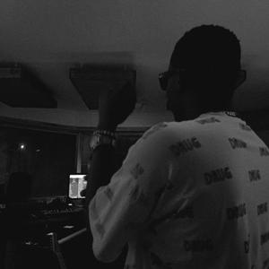 Crush (feat. Dogo Richie)