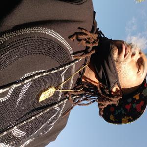 Ride with u (feat. Laureel lakole) (Explicit)