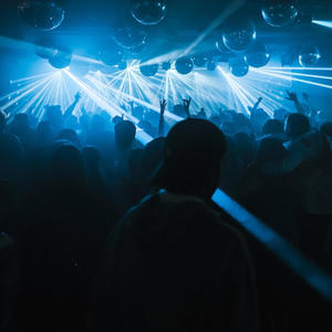 Back it up (feat. Castro PG14) (Explicit)