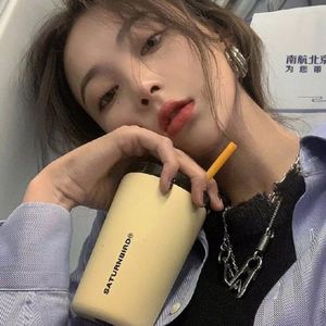 风靡全网的背景Despair