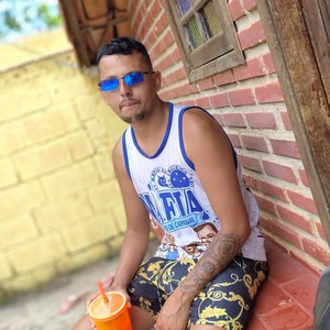 NAQUELE PIKE (feat. Dj Eto Nc)