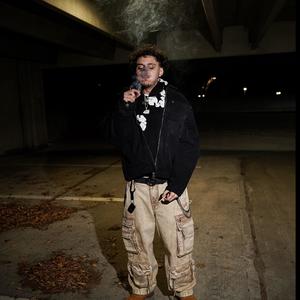 POUND TOWN (feat. Tr!ckD!c3) (Explicit)