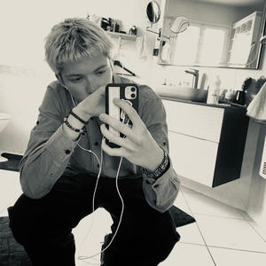 crew (feat. snarling) (Explicit)