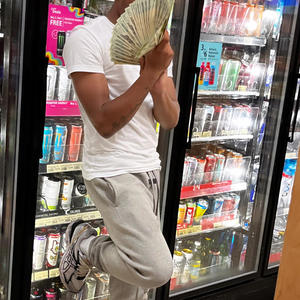 Jump out chase (feat. JayLakeshore) (Explicit)