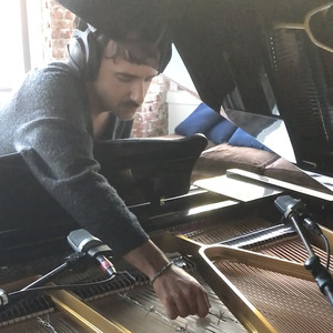 Avrei per piano spinato (feat. Massaroni Pianoforti)