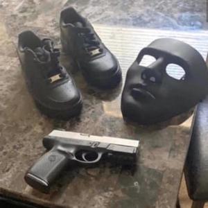 AF1 NEGRAS (feat. 99onitan) (Explicit)