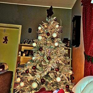 Lapsuusjoulu (feat. Mc Kajo)